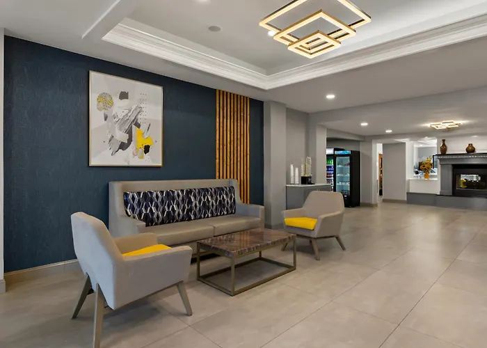 Comfort Inn & Suites Ashland - Richmond North