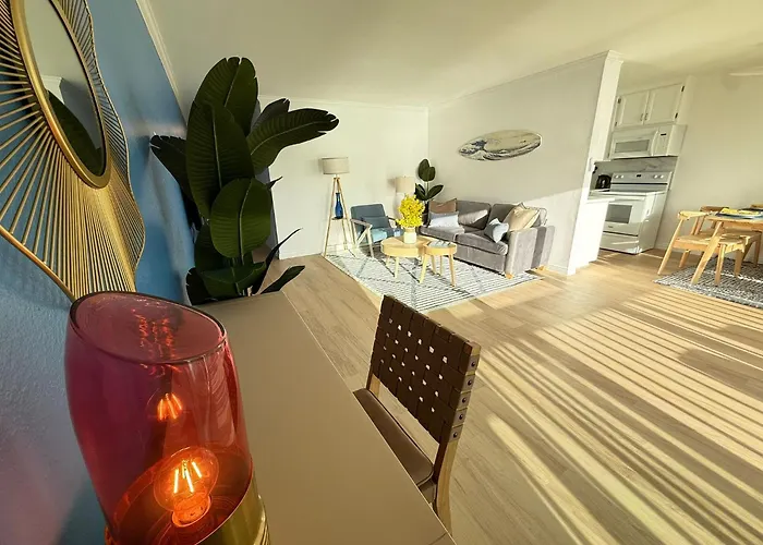 Redondo Oceanfront Gem 2Br Ba Balcony & Parking 335