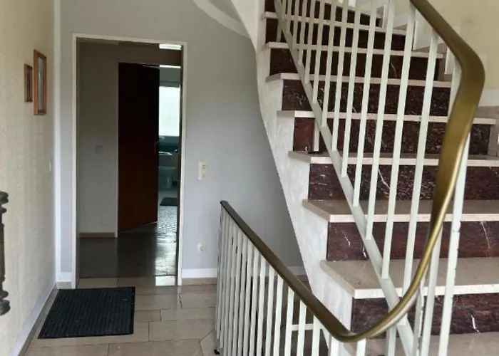 Schöne Monteur- Wohnungen teilweise mit Balkon oder Terrasse