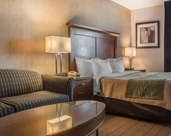 Port Hope Inn & Suites