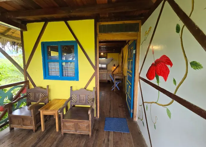 Azuluna Ecolodge