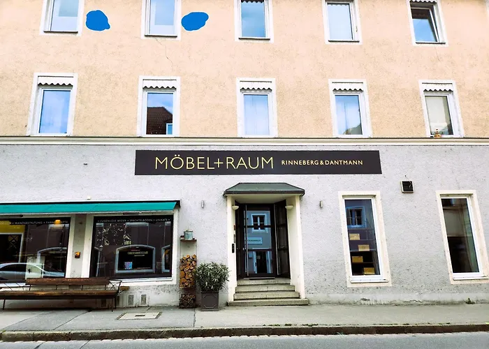 zentrale Ferienwohnung neu renoviert