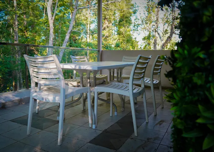 Hotel Alpineglo Yercaud