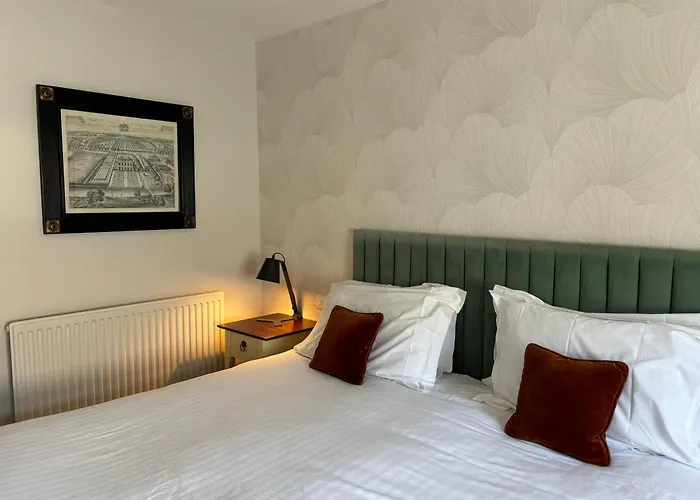 Hatherley Manor Hotel & Spa