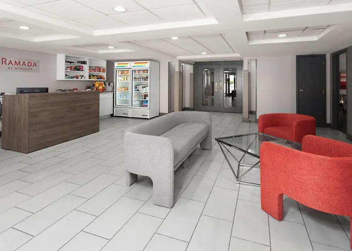 Ramada By Wyndham Milwaukee