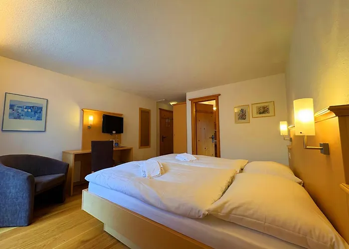 Madrisa Lodge