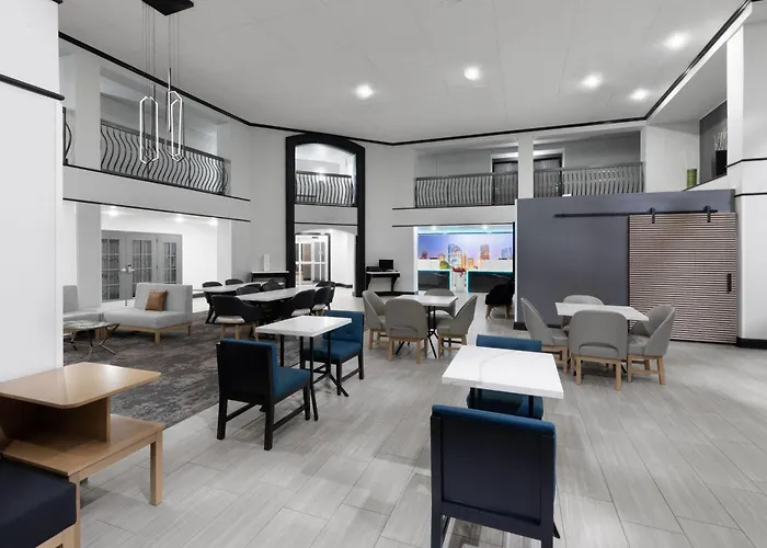 La Quinta Inn & Suites By Wyndham Houston Bush Iah South