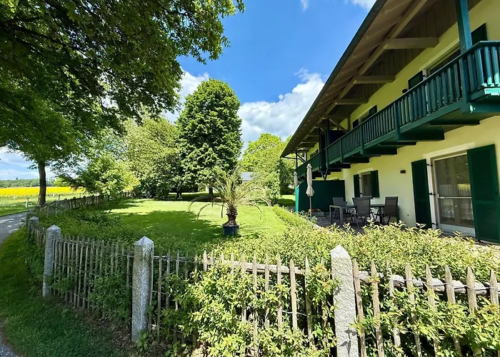 Gut Schwarz-n Hof Ferienwohnungen