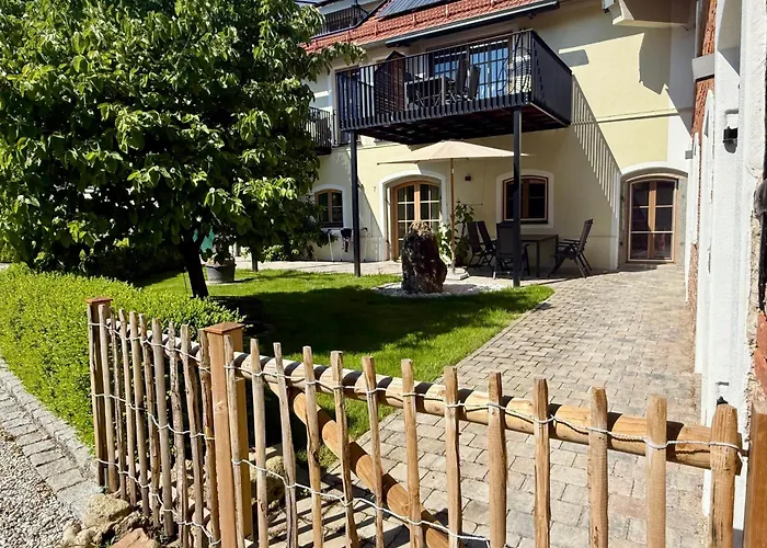 Gut Schwarz-n Hof Ferienwohnungen