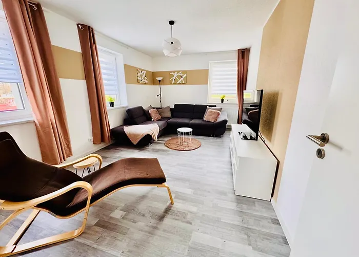 CLUBHAUS 6 - geräumige Ferienwohnung mit 4 Schlafzimmern&2 Bädern