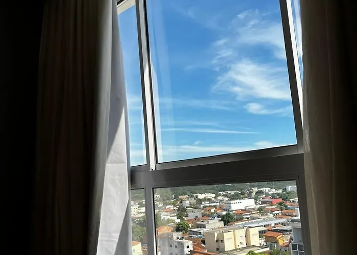 Estúdio novo com mobília completa