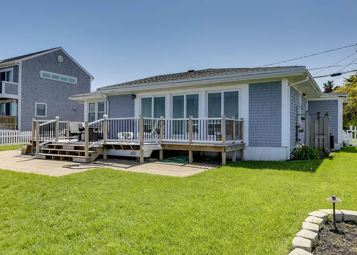 Oceanfront Cottage On Cape Cod Bay W/ Game Room