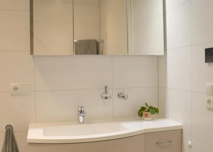 Apartment mit Küche, 2 Einzelbetten, Dusche, Parkplatz, schnellem Internet, ADA3