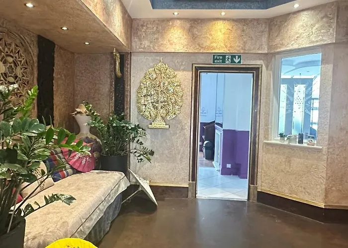 Thai Lanna Inn & Spa Ltd