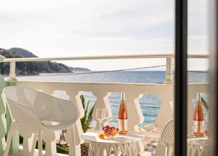Kokkari Beach Hotel