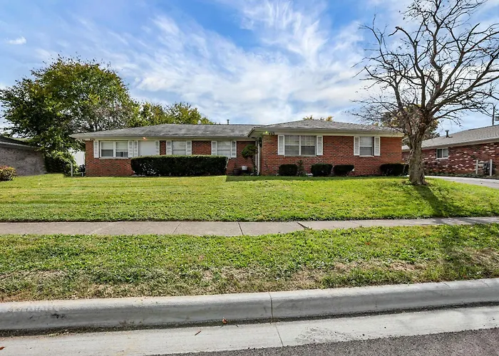 Housepitality - The Gahanna Ranch - 3 Bedroom - Airport