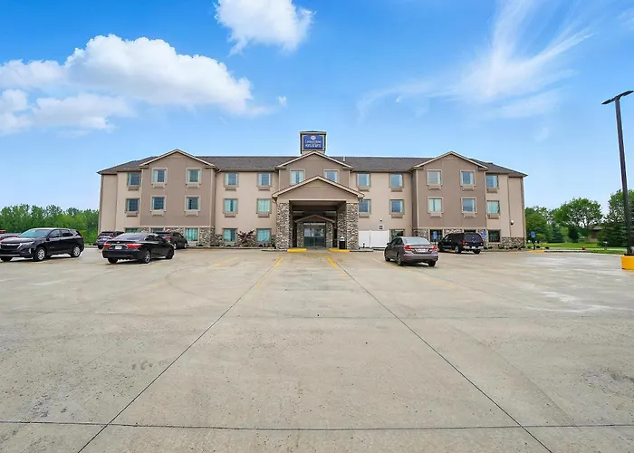 Cobblestone Hotel & Suites - Russells Point At Indian Lake