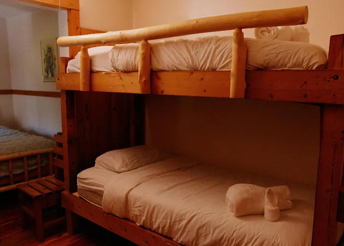 Rustic Beaverfoot Lodge Room N8