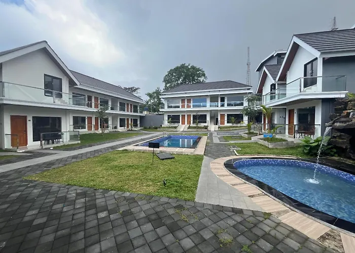 Grand Wijaya Hotel Dan Villa Sarangan