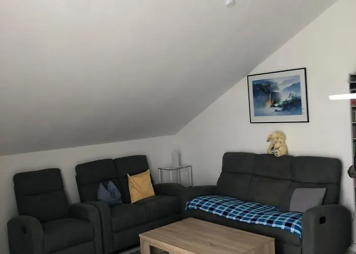 Bright Attic Apartment Near Augsburg