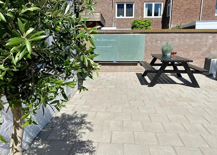 Appartement Het Klaslokaal In De Oude School Met Tuin