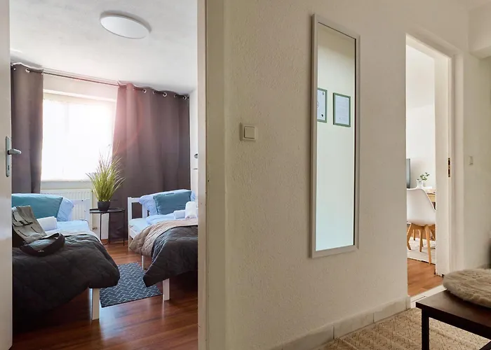 Urban und Zentral-Low Budget für Familien und Monteure