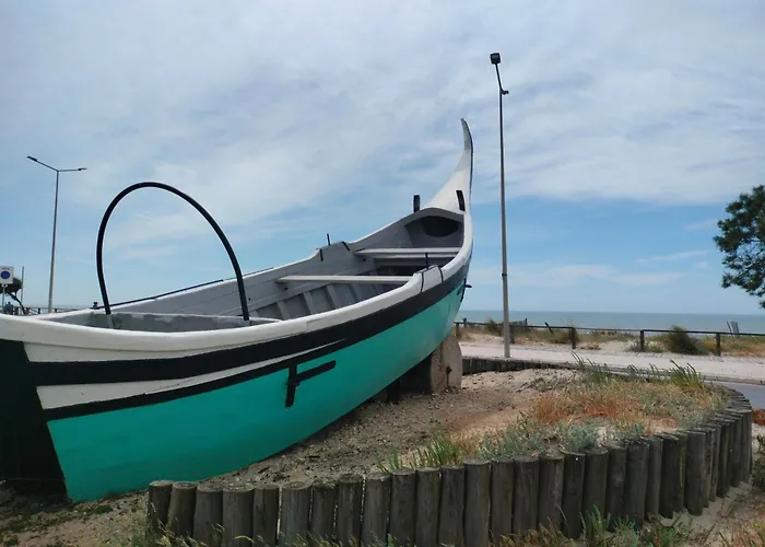 Mira Beach Essence