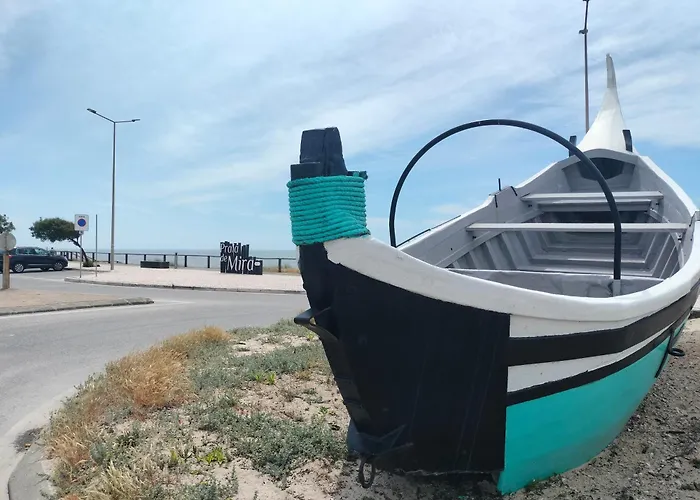 Mira Beach Essence