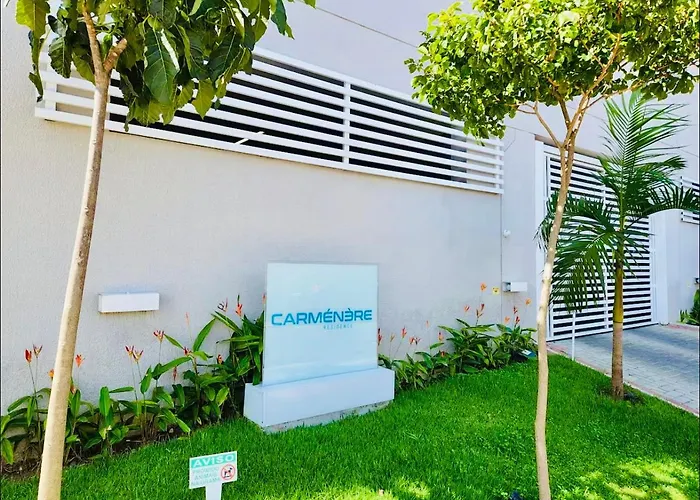 Studio novo bem equipado com ar condicionado e cozinha completa - Centro
