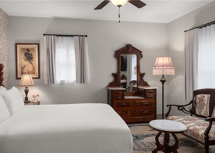 National Hotel Jackson Tapestry Collection By Hilton