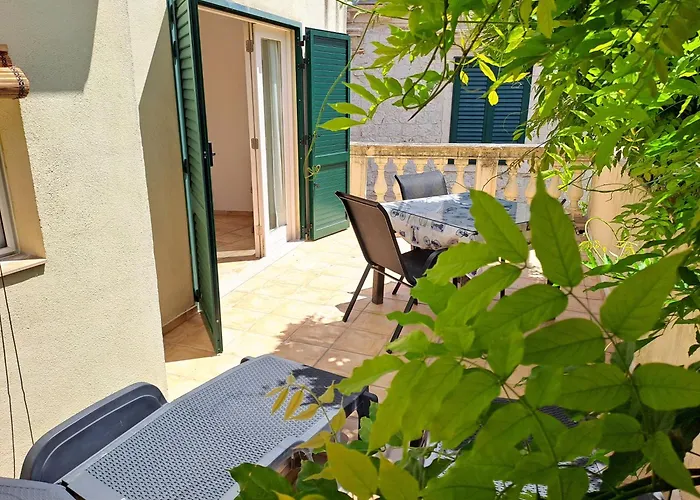 Medulic Palace Rooms & Apartments