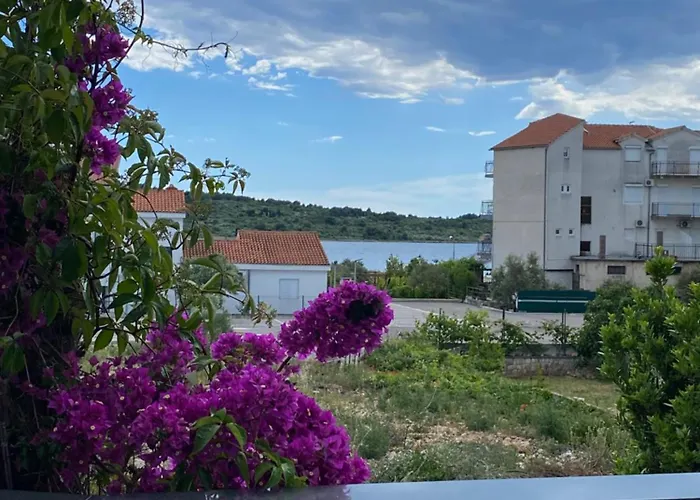 Apartments Hrga Srima