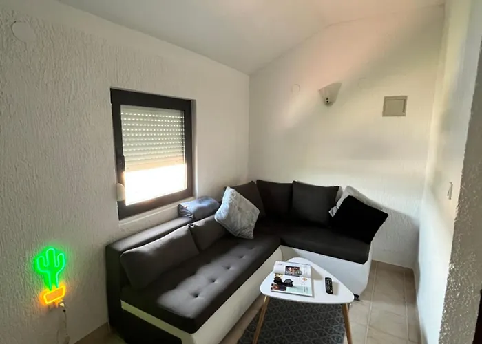 Casa Nostra II - Sunny Holiday Stay Near The Beach