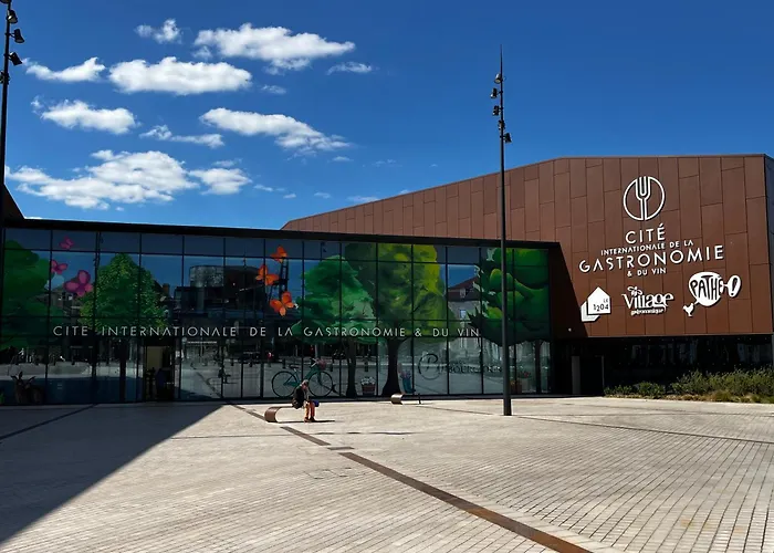 Le Cite, Gare, Hypercentre