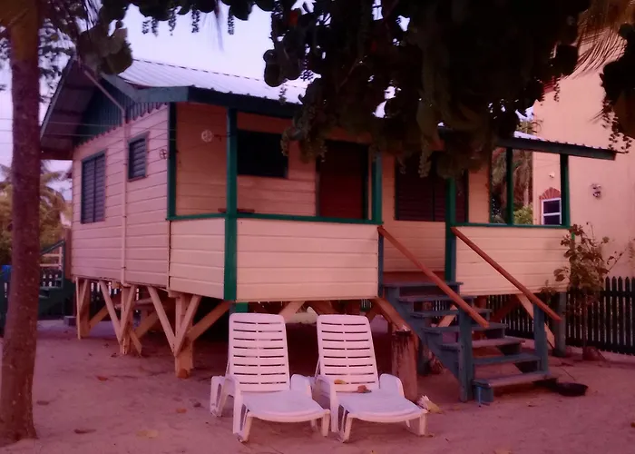 Coconut Cottage -Westbys Coconut Cottage Placencia