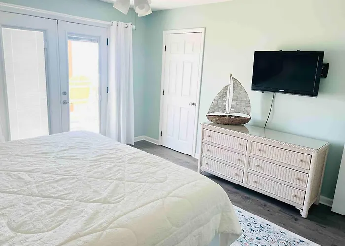 Ocean Breeze, Beautiful Ocean Front Townhome