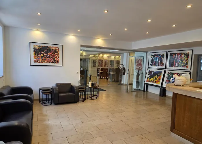 Hotel Garni "Am Ellinger Tor"