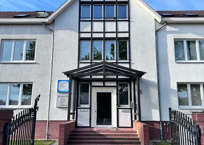 FC-Apartmenthaus Falkensee mit großem Garten und PKW Stellflächen