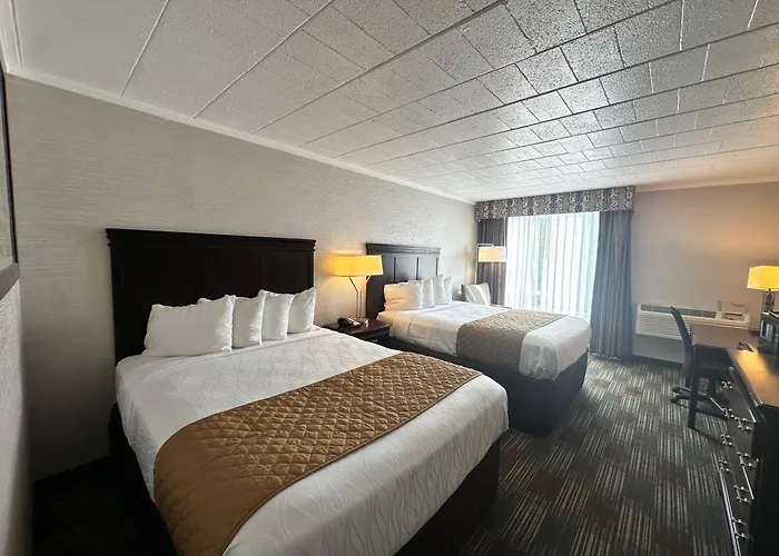 Finger Lakes Inn & Suites