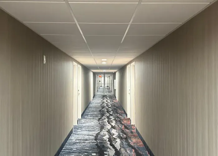 Finger Lakes Inn & Suites