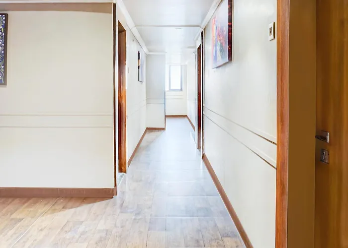 Super Townhouse Oak Viman Nagar Downtown Formerly Hotel Cilantro
