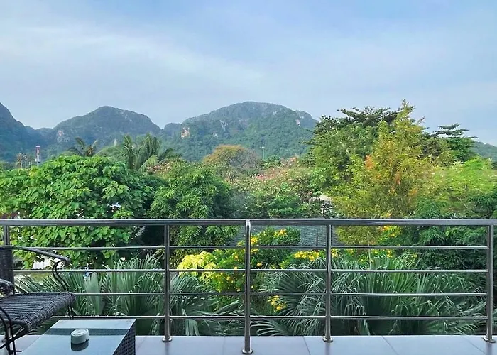 Ton Sai Tropical Phi Phi Island