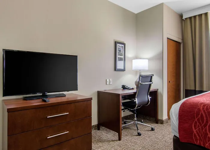 Comfort Inn & Suites Shawnee - Kansas City