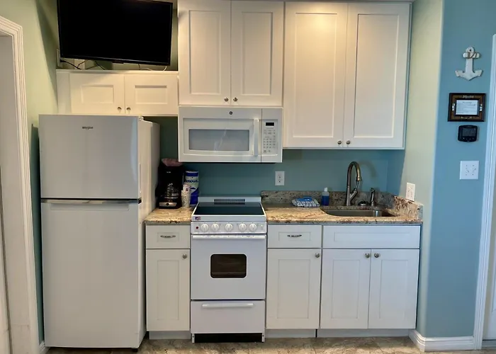 Beachgate Condo Suites And Hotel 233 Condo