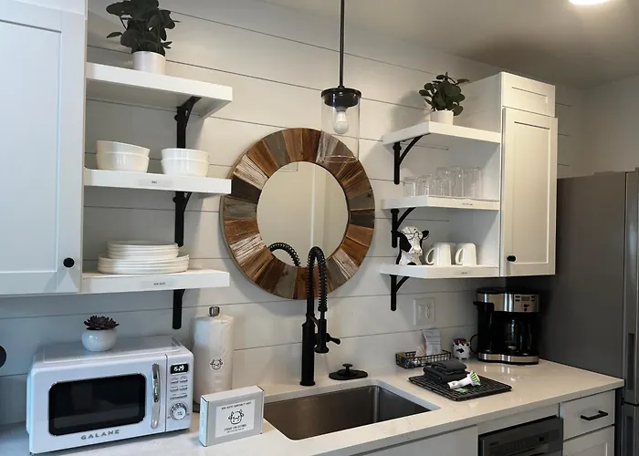 Walk To Best Eats And Shops And Stay In Style