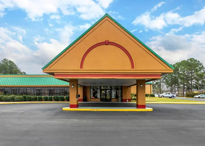 Travelers Inn Douglas By Oyo Us-441