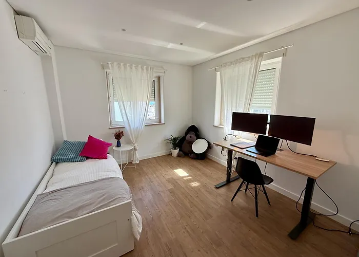 New 3 Bedroom Beachfront Apartment