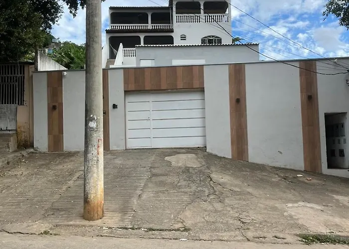 Flat com ar e varanda com linda vista para o Ibituruna - Véu de Noiva 204