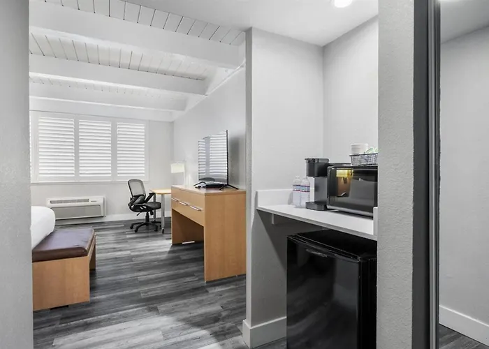 Prodigy Hotel, A Days Inn By Wyndham