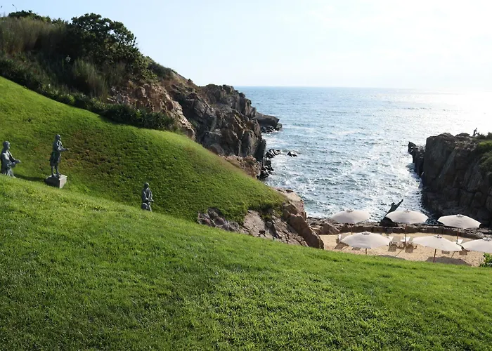 Art Complex Anel
